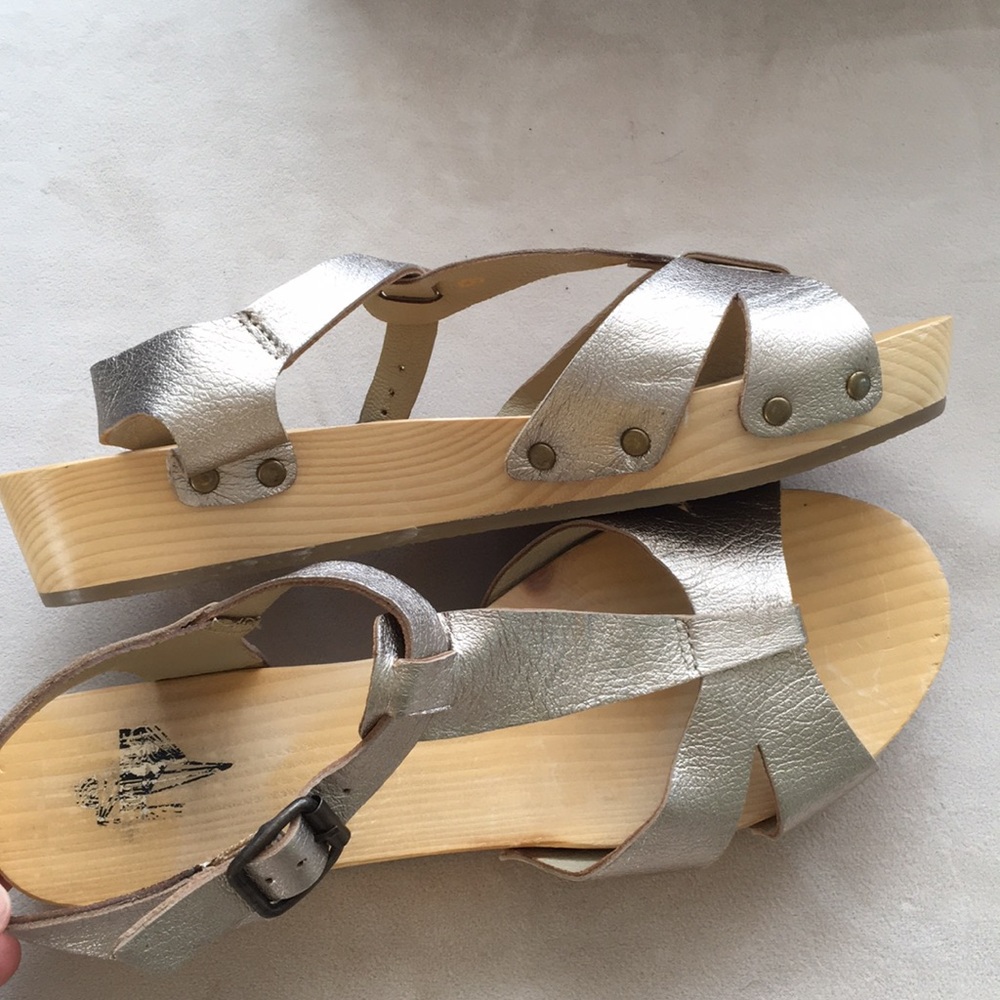 Urban Outfitters wood sandal clogs